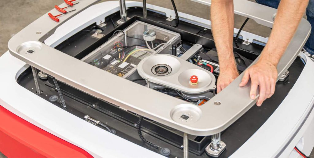 ربات جدید استارتاپ Iron Ox بهنام Grover (گرور) قادر به حمل وزنی در حدود نیم تن است!