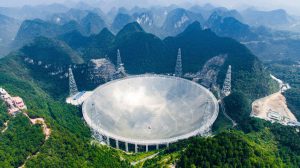 آیا تلسکوپ FAST چین ممکن است اولین نشانه‌های حیات بیگانه را شناسایی کرده باشد؟!