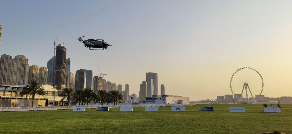 تاکسی پرنده ایکس 2 کمپانی XPeng، اولین پرواز عمومی را در دبی انجام داد (+ویدیوی پرواز)