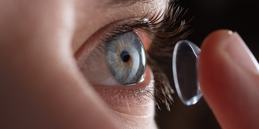 باتری این لنز تماسی هوشمند با استفاده از اشک چشم شارژ می‌شود!