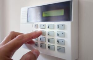 نقاط ضعف و معایب دزدگیر منزل و راه حل