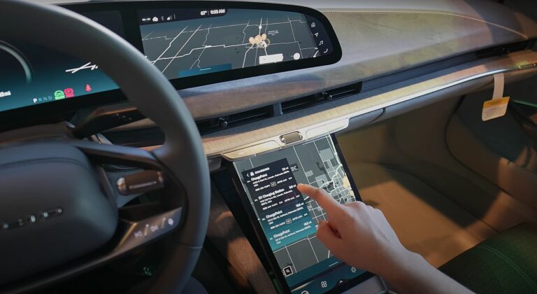 اپل موزیک و آمازون موزیک به خودروهای لوسید موتورز می‌آیند