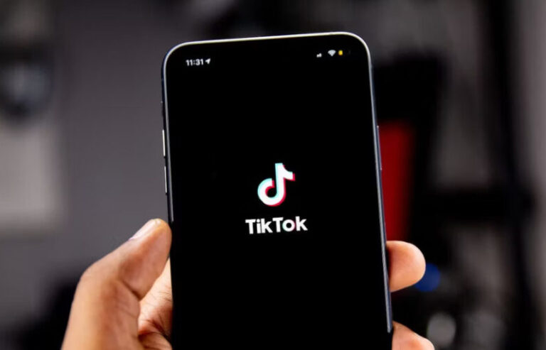 نحوه فعال سازی اسکرول خودکار TikTok