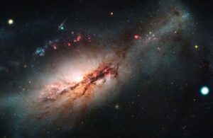 فیزیکدانان یک پیچش شگفت انگیز را در هسته کهکشان راه شیری کشف کردند!