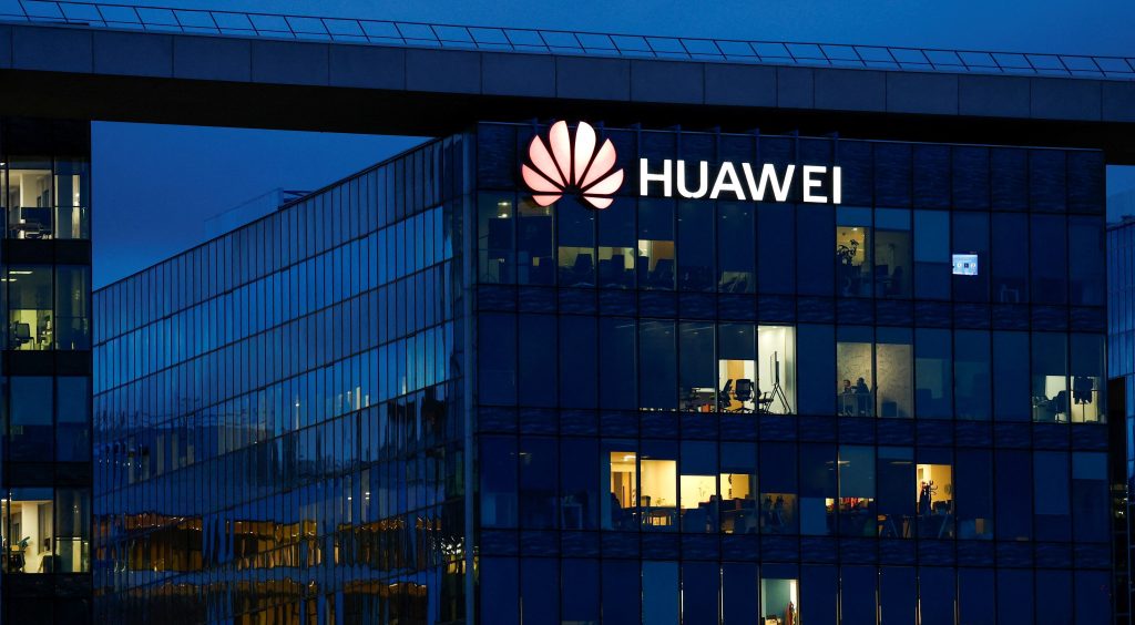 غلبه هواوی بر چالشها و تحریمات اعمالشده؛ 2023، سال هواوی بود!