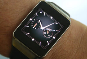 ساعت هوشمند گلکسی واچ 8 سامسونگ احتمالاً با صفحه نمایش مربعی به بازار می‌آید!