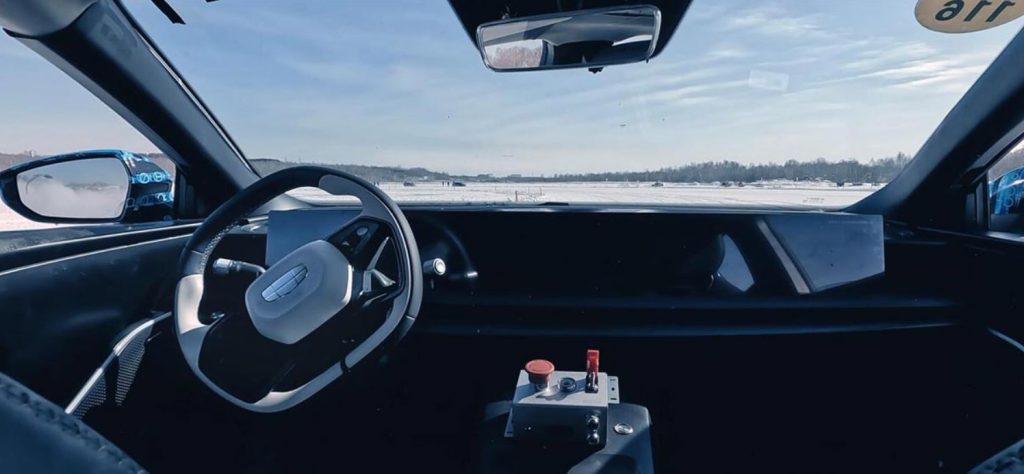 این خودروی بدون راننده جدید جیلی با هوش مصنوعی دریفت می‌کشد!