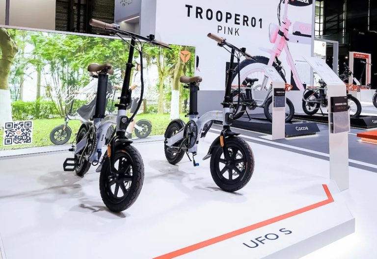 Yadea از مینی دوچرخه الکترونیکی تاشو UFO S رونمایی کرد