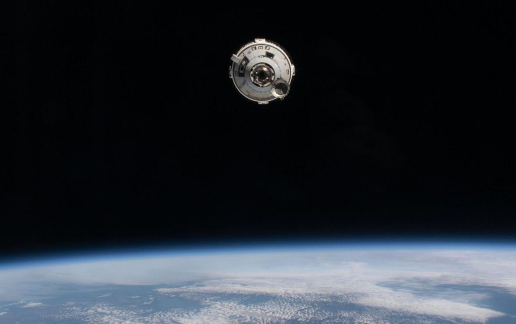 ۹ فضانورد، ۱ سفینه‌ی استارلاینر و جاذبه صفر؛ زندگی در یک ایستگاه فضایی!