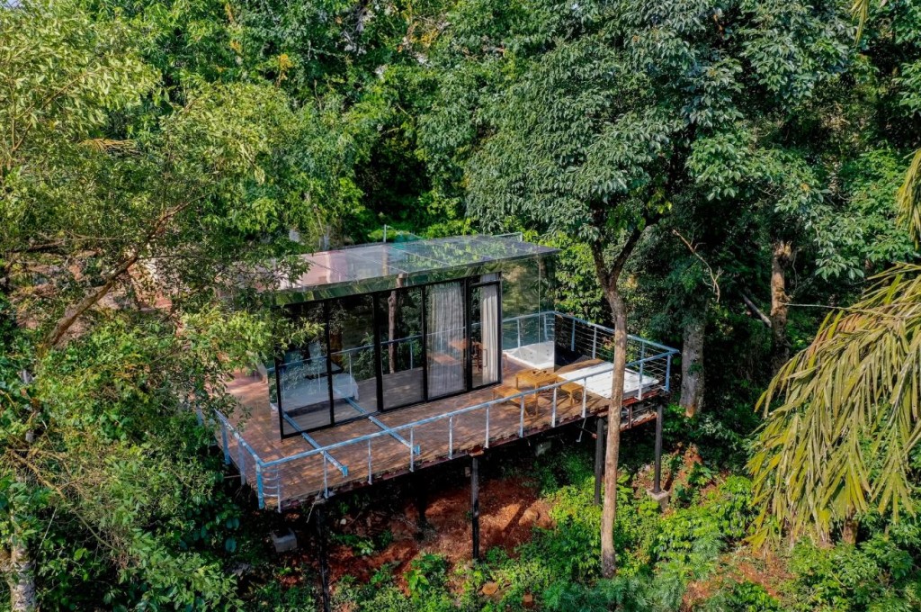 آشنایی با رفلکشنز؛ خانه‌ای برای خوابیدن در زیر نور ستارگان!