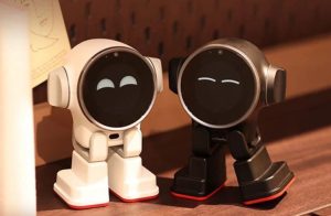 شیائومی از ربات Rux رونمایی کرد؛ قدرتگرفته از Chat-GPT و اندروید!