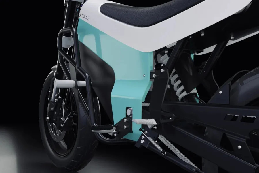 این برند نپالی اولین موتور دنیا با کارپلی اپل و اندروید اتو را عرضه میکند!