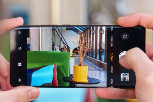 ریلمی تایید میکند که کدام یک از گوشیها ویژگی تصویر لایو را دریافت میکنند