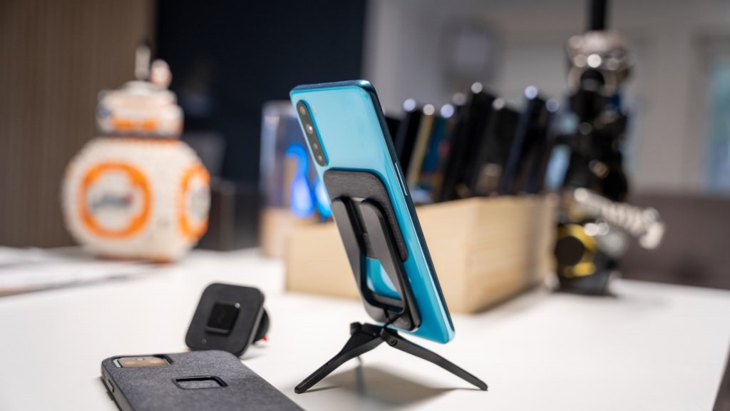 مرکز خرید عمده لوازم جانبی موبایل در تهران کجاست؟