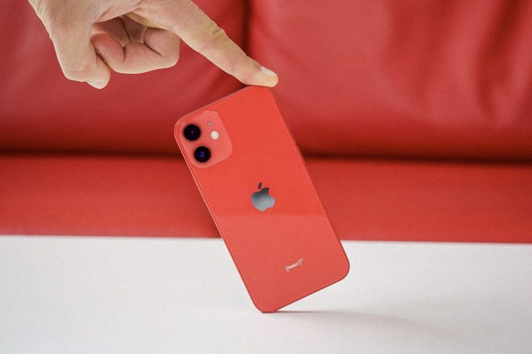 چرا اپل باید یک آیفون مینی جدید بسازد؟