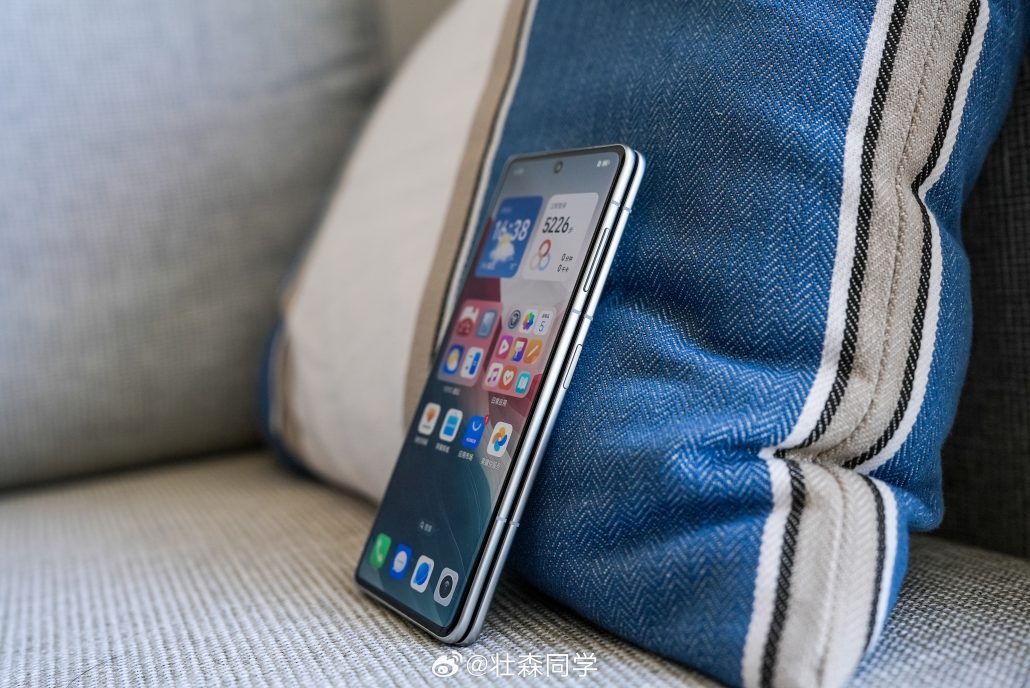 مشخصات کلیدی و تصاویر زنده باریک‌ترین گوشی تاشو جهان، آنر مجیک V3، فاش شد