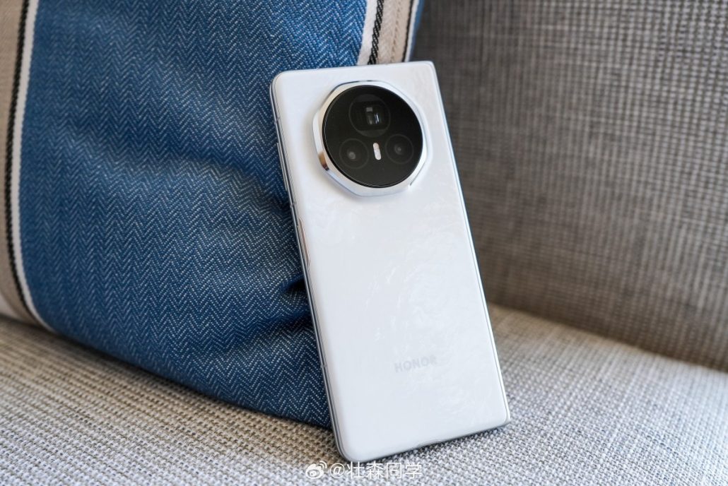 مشخصات کلیدی و تصاویر زنده باریک‌ترین گوشی تاشو جهان، آنر مجیک V3، فاش شد