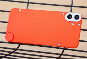 ناتینگ بهصورت رسمی از سی ام اف فون 1 (CMF فون 1) رونمایی کرد