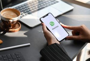 واتساپ احتمالاً به یک مترجم درون‌برنامه‌ای مجهز خواهد شد!