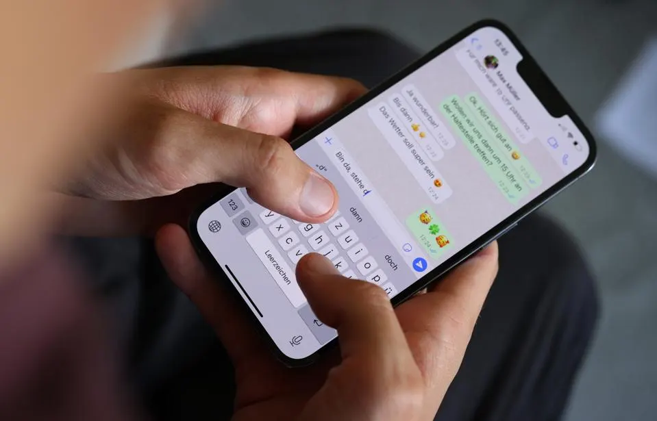 واتساپ احتمالاً به یک مترجم درونبرنامهای مجهز خواهد شد!