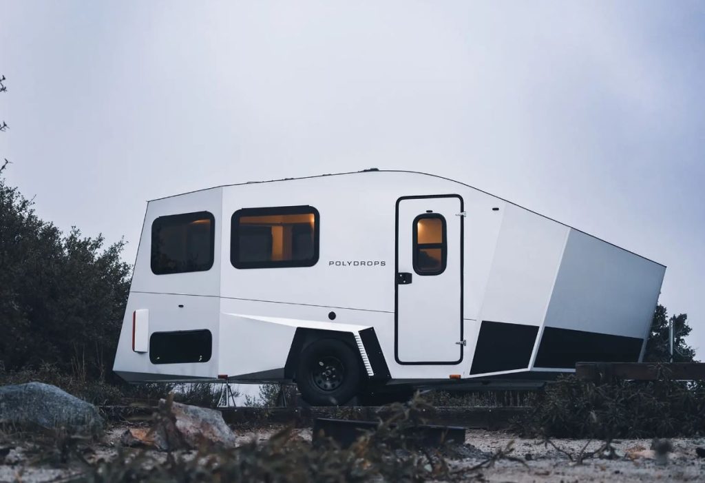 تریلر مسافرتی جدید که مانند یک بال آیرودینامیک به نظر میرسد ... برای کمپینگ؟