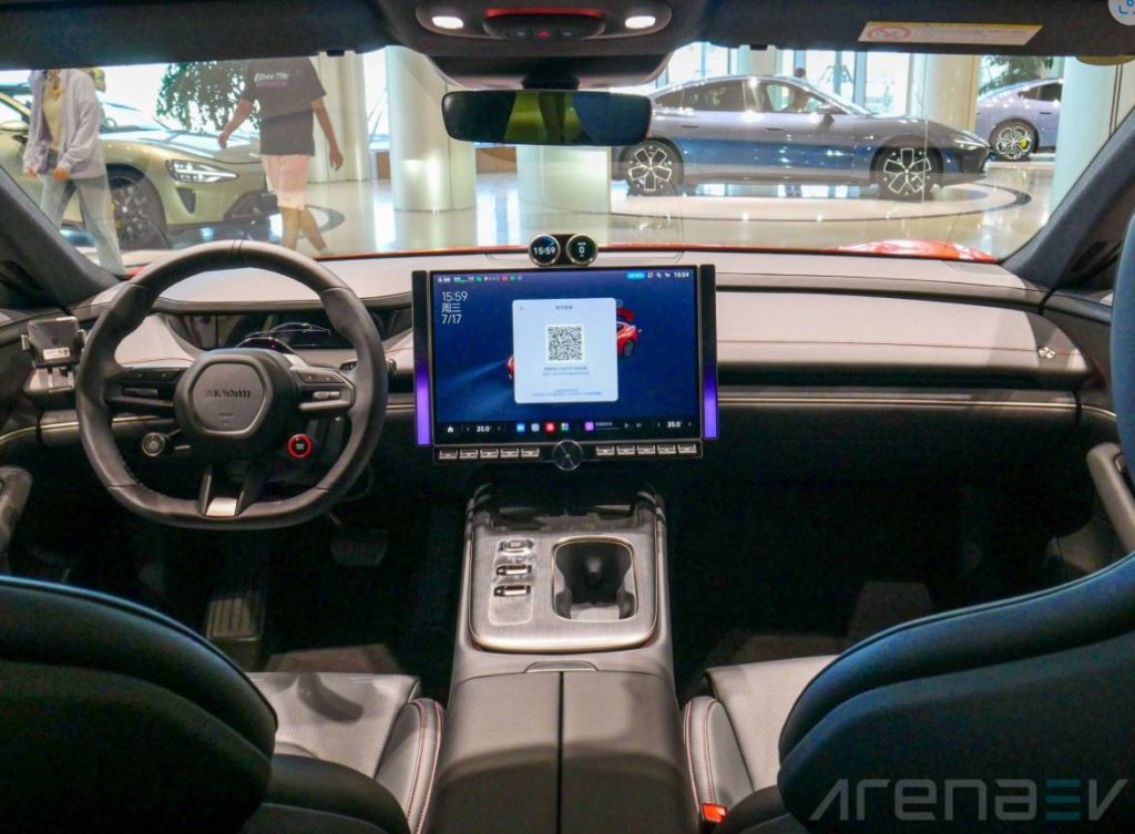 اولین سواری و نمای داخلی خودروی شیائومی SU7 Max!