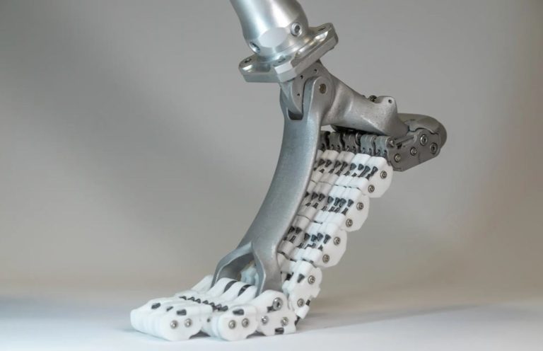 این پای مصنوعی، استخوان‌های پای واقعی را شبیه‌سازی می‌کند!