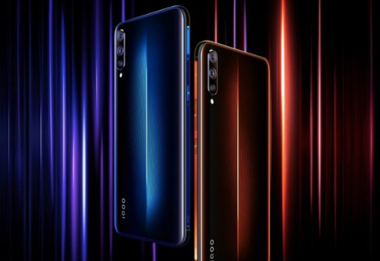 iQOO 13 احتمالاً نوار نورپردازی نخستین گوشی iQOO را به ارث خواهد برد!