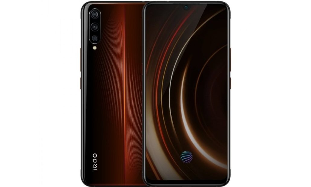 iQOO 13 احتمالاً نوار نورپردازی نخستین گوشی iQOO را به ارث خواهد برد!