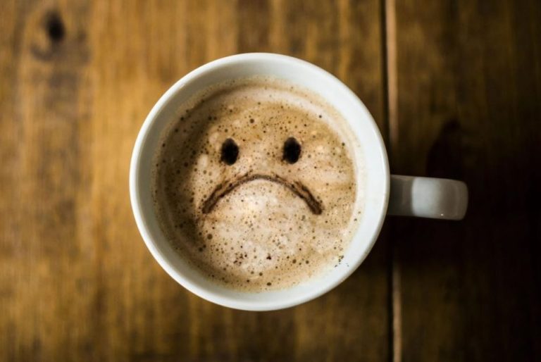 آیا عادت به نوشیدن روزانهی قهوه میتواند به قلب شما آسیب برساند؟