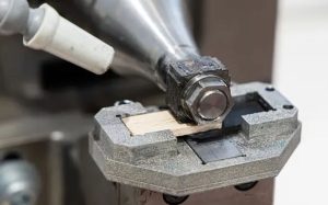 اتصال قطعات چوب و فلز با کمک صوت، بدون نیاز به چسب‌های مضر!