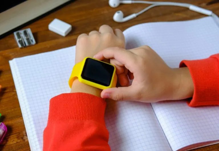 نسل سوم اپل واچ SE با بدنه پلاستیکی و متناسب با نیازهای نوجوانان طراحی می‌شود!