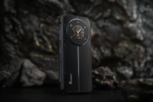 گوشی جان‌سخت فوسیبات F109 فایوجی با دو نمایشگر و باتری پرظرفیت عرضه شد