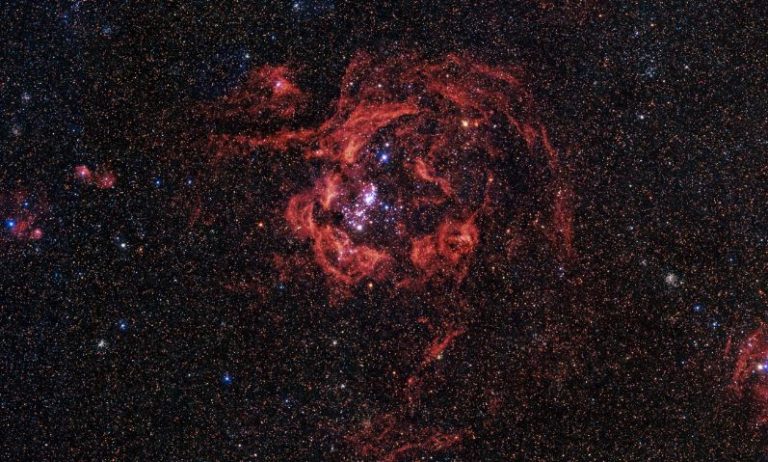 سفر هابل از طریق آندرومدا به اعماق رنگارنگ آسمان!