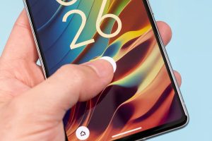 چرا حسگر اثر انگشت اولتراسونیک برای امنیت گوشی بهتر است؟