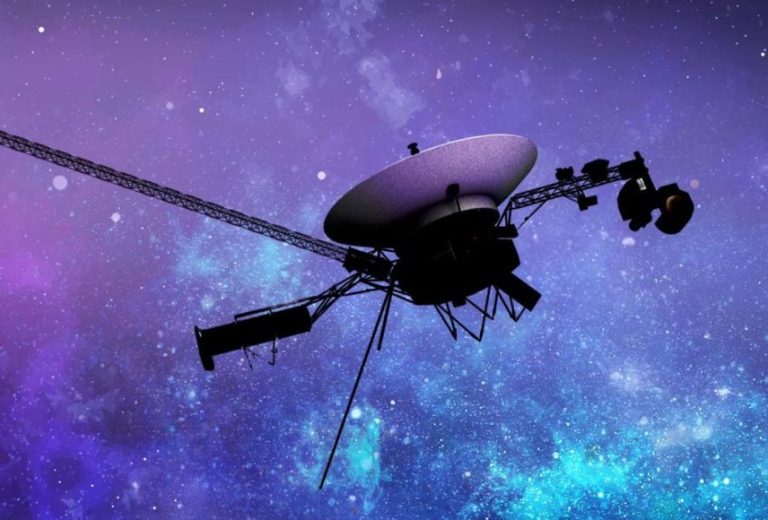 در فاصله‌ی 15 میلیارد مایلی از زمین، وویجر 1 سکوتش را شکست!