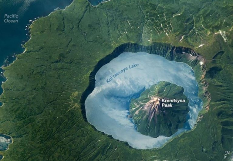 عکس خیره‌کننده فضایی، اسرار آتشفشانی جزیره اونکوتان را آشکار می‌کند!