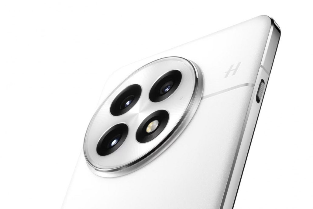 وان‌پلاس ۱۳ با تراشه اسنپدراگون 8 الیت و نمایشگر پرچمدار BOE معرفی شد