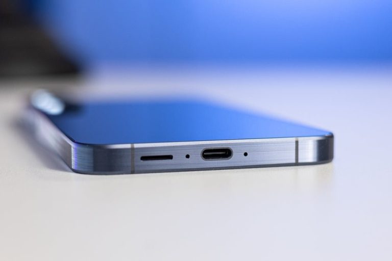 سامسونگ سرانجام شارژ سریع ۴۵ واتی را به گوشیهای میانرده سری گلکسی A میآورد!