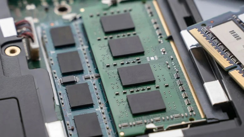 7 نکته مهمی که باید قبل از خرید لپ تاپ یا کامپیوتر دست دوم در نظر بگیرید