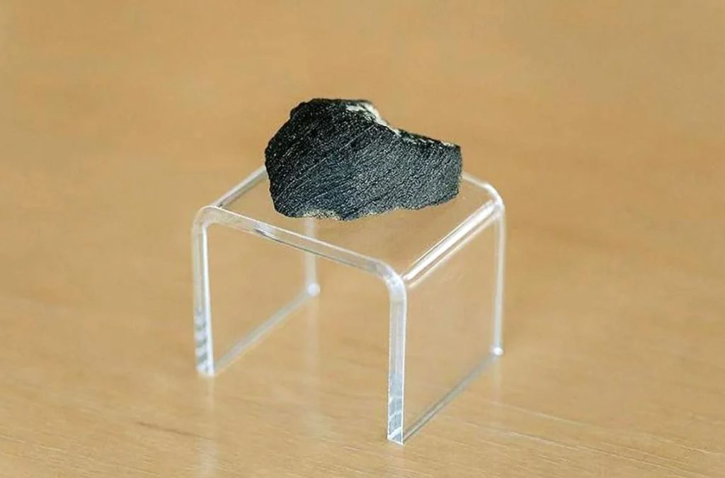 چگونه شهاب‌سنگ مریخی کشف‌شده در یک کشو تاریخ آب بر روی مریخ را بازنویسی کرد!