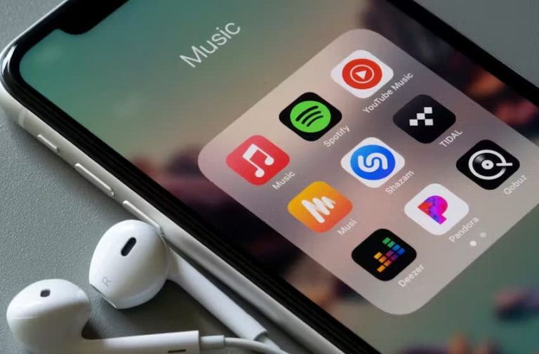 پخش پشت سر هم موزیک در آیفون