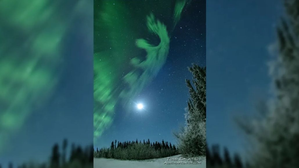 پدیدهای کمیاب: ظهور "ضد شفق" سیاه به شکل حرف E در آسمان آلاسکا!