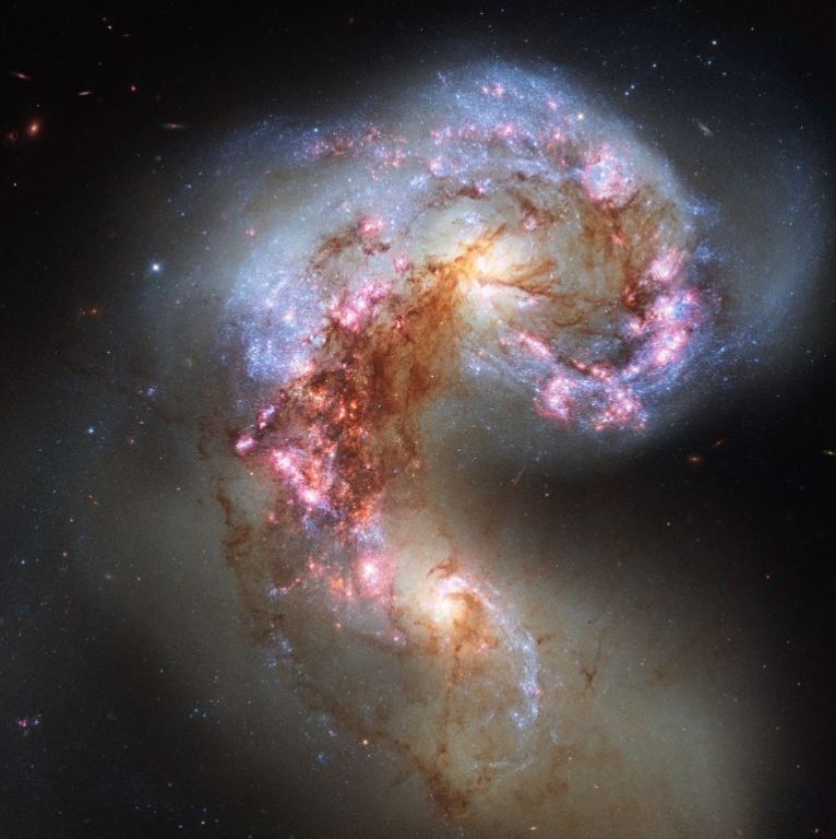 چگونه برخوردهای کیهانی بزرگ‌ترین کهکشان‌های جهان را ایجاد کردند؟