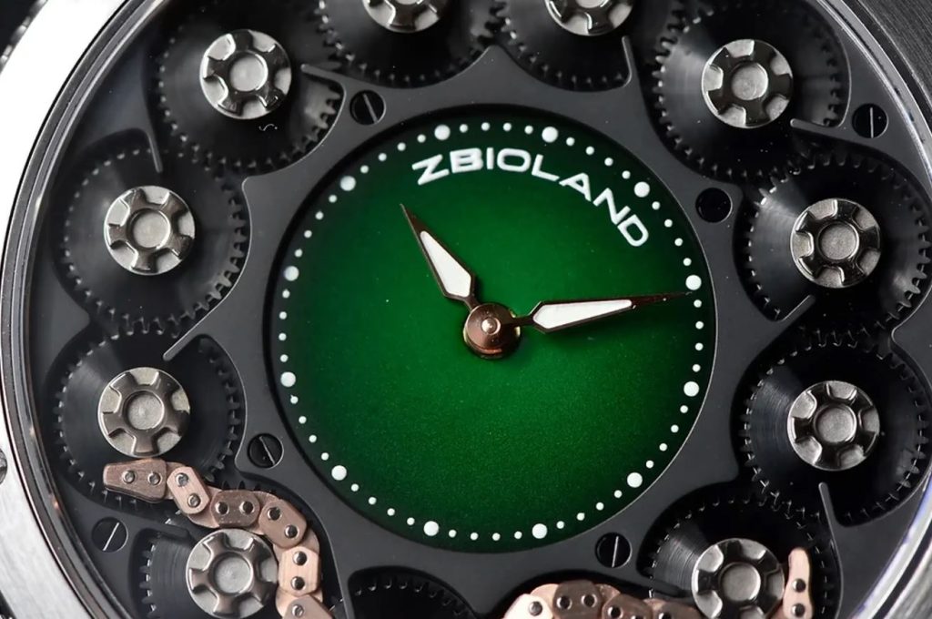 این ساعت لاکچری، یک مار مکانیکی خزنده را روی مچ دست شما قرار می‌دهد! [تماشا کنید]