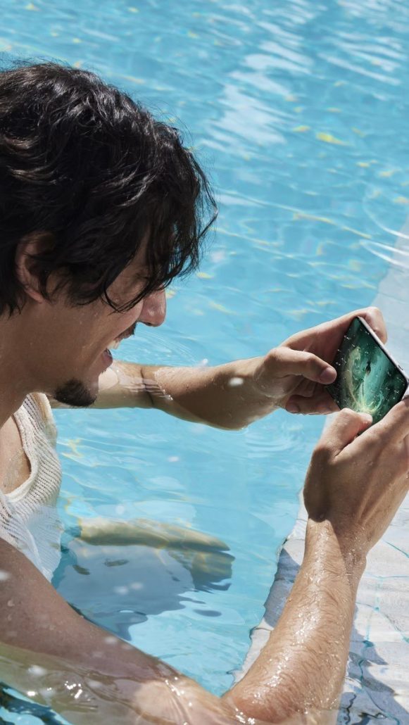 گوشی میانرده وان پلاس 13R با دوربین تلهفوتو ۵۰ مگاپیکسلی معرفی شد!