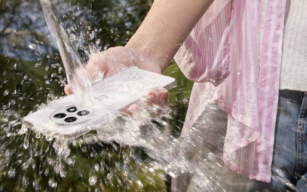 گوشی میانرده وان پلاس 13R با دوربین تلهفوتو ۵۰ مگاپیکسلی معرفی شد!