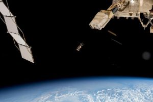 چه اتفاقی میافتد اگر یک ماهواره چوبی به فضا پرتاب شود؟