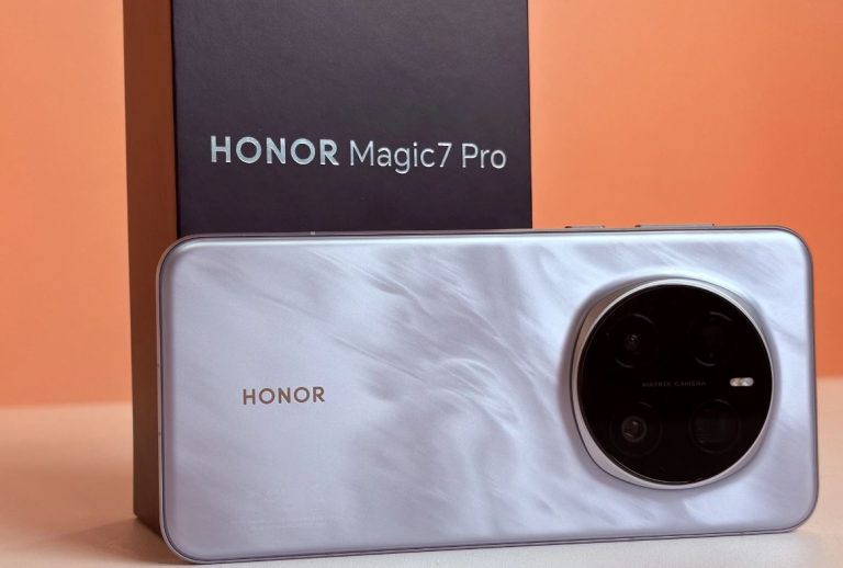 آنر ممکن است در حال کار بر روی دستگاهی باریک مشابه گلکسی S25 اج باشد!