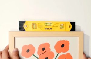 مایع درون تراز چیست و چرا سبز رنگ است؟